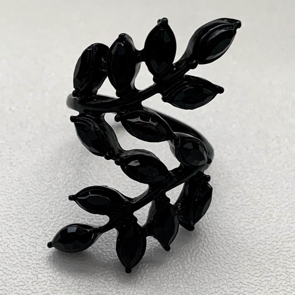Women’s Black Double Ivy Leaf Ring Size 8 - Picture 3 of 8